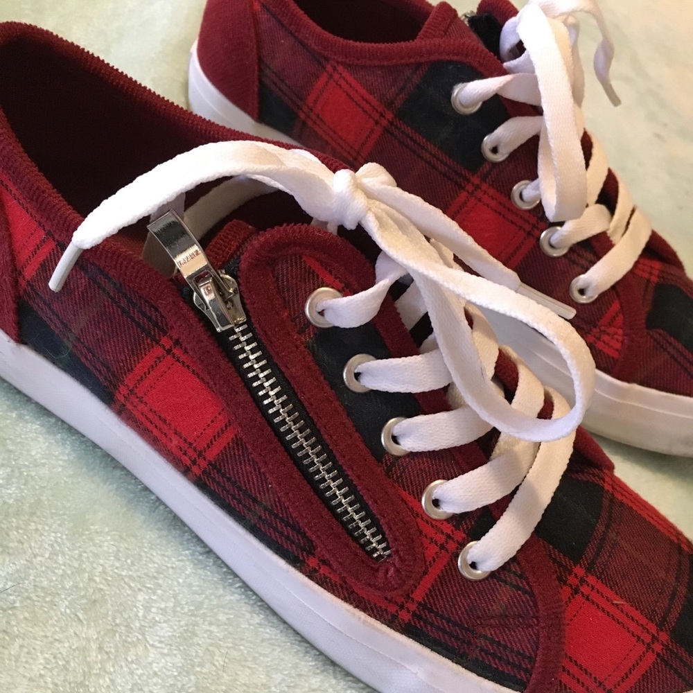 Plaid shoes